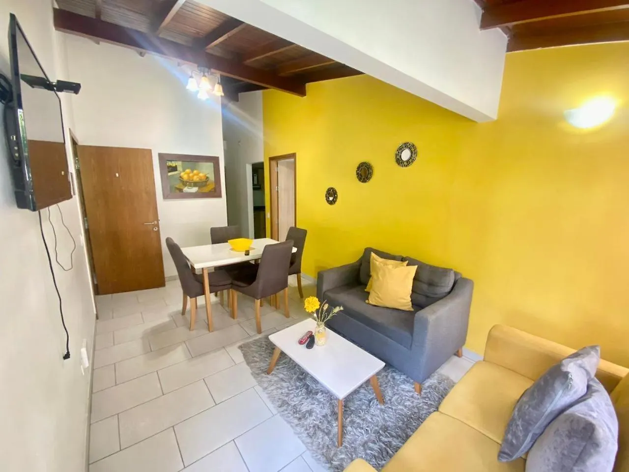 Apartamentos En Laureles Casa Margarita Tu Casa En Medellin 0*,